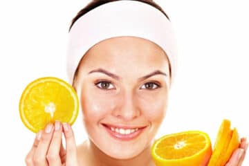 Best Fruits For Glowing Skin in Hindi