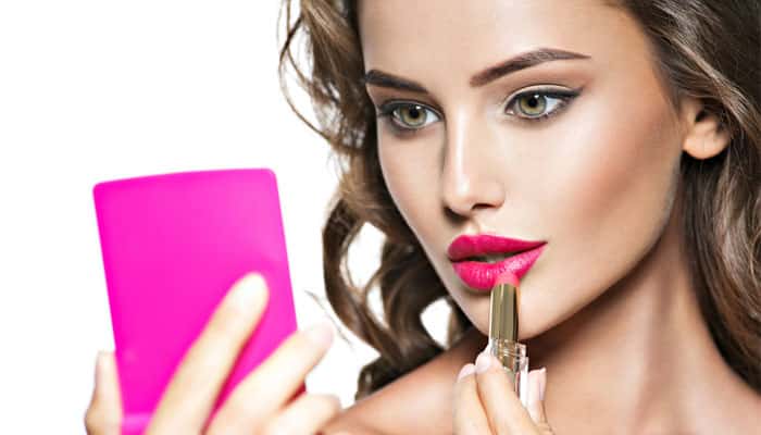 लिपस्टिक लगाने के फायदे और नुकसान | Lipstick Benefits & Side Effects Hindi