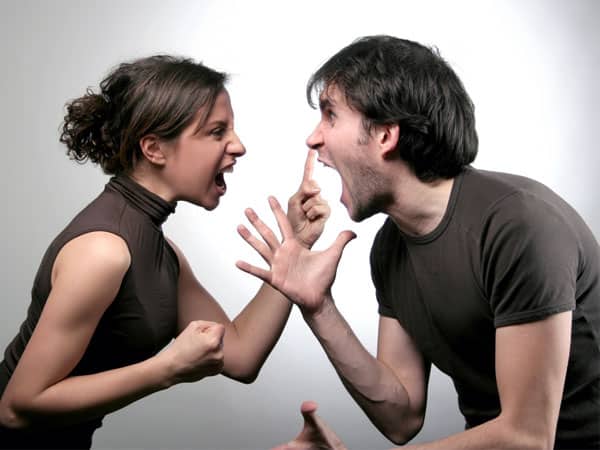 Read more about the article पति की नजर कैसे उतारे | पति को बुरी नजर से कैसे बचाएं
