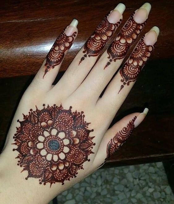 very-beautiful-arabic-mehndi-design